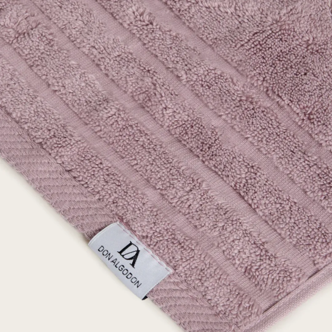 toalla para baño malva